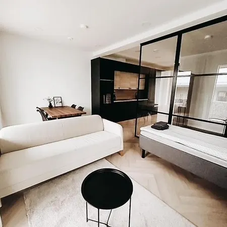 Neliapila One-bedroom *